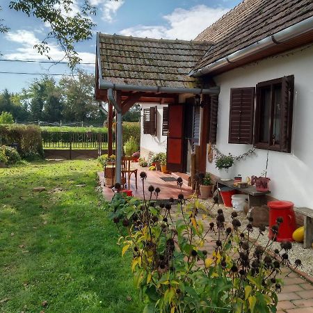 Harmat Porta Villa Galambok Buitenkant foto